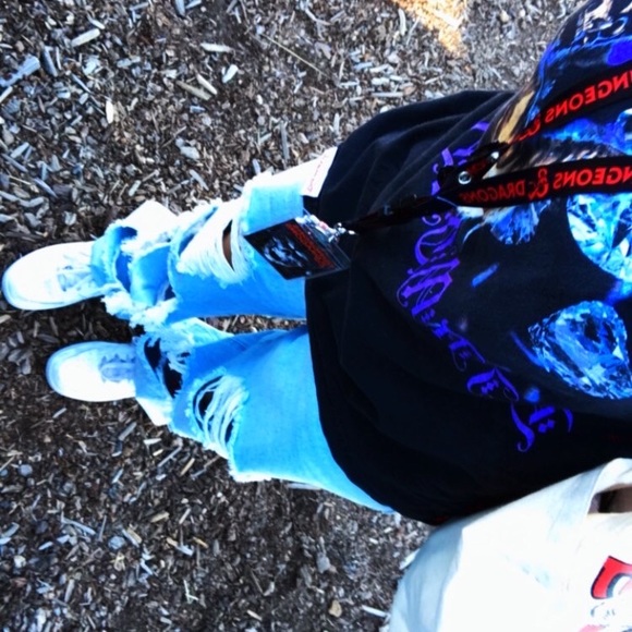 Meet your Posher, Harmony - Picture 3 of 3